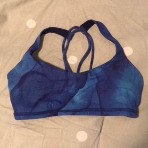 Lululemon sports bra
